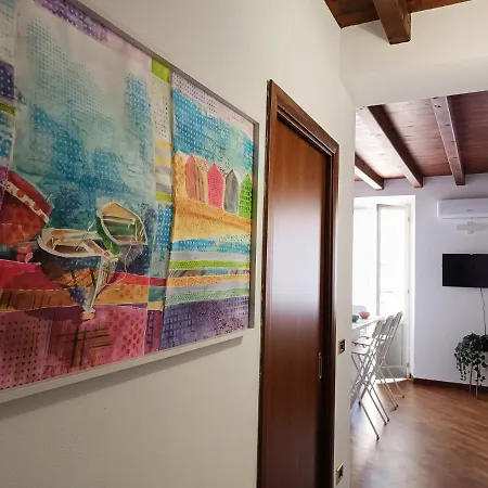 Apartment Casa Di Alice Como